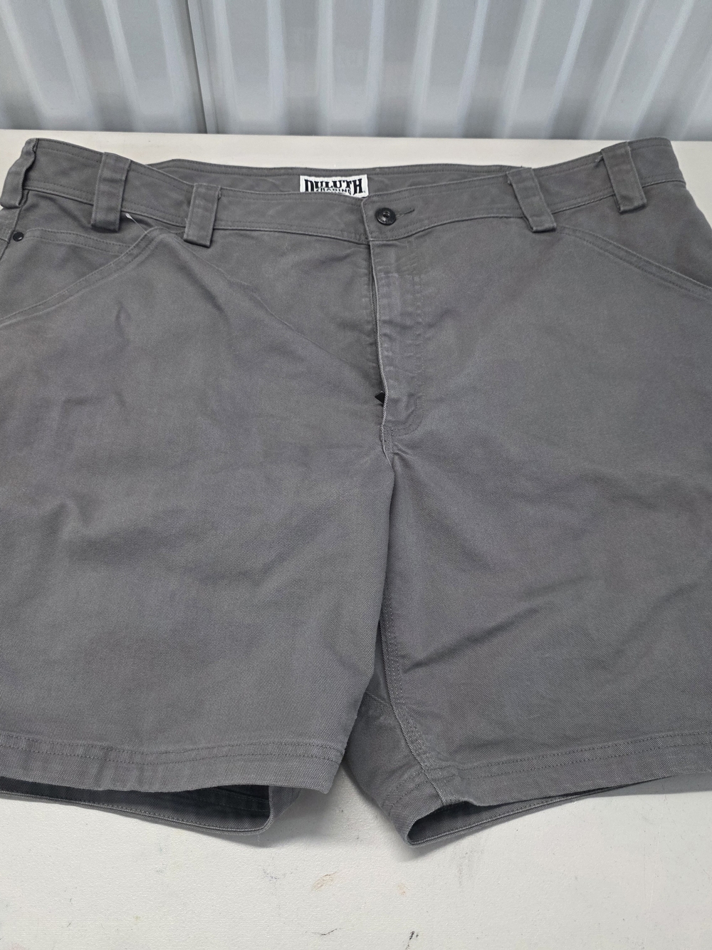 Duluth Trading Co. Mens Flex Fire Hose Relaxed Fit Gray Cargo Shorts 46x9